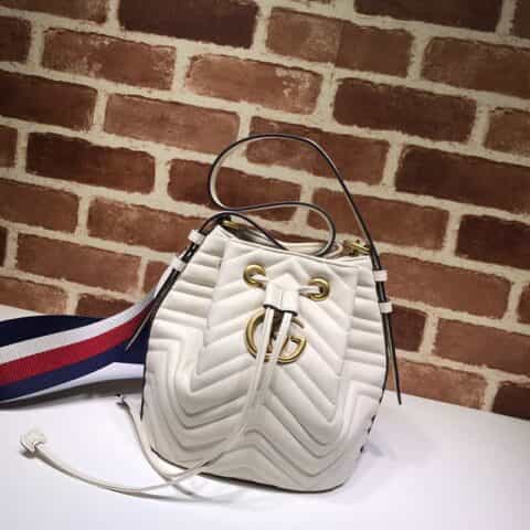 GUCCI古驰GG Marmont系列绗缝皮革水桶包476674