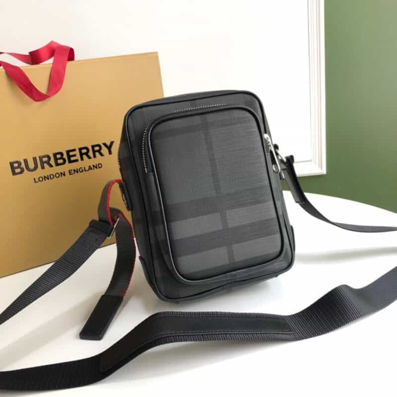 Burberry巴宝莉标志性 London 格纹London斜背包
