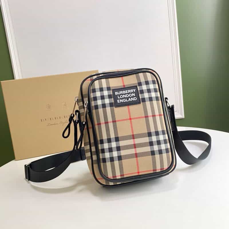 Burberry巴宝莉Vintage 复古格纹接合棉质裁片斜背包