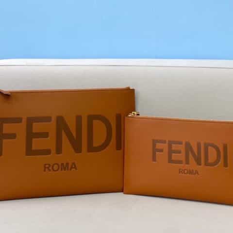 FENDI芬迪小牛皮logo扁平手拿包8370L 8370S