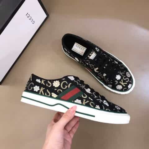 gucci古驰 G家 Tennis 1977系列,情侣GG运动帆布鞋