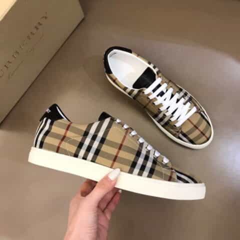 Burberry巴宝莉 B家经典格纹男士低帮休闲鞋