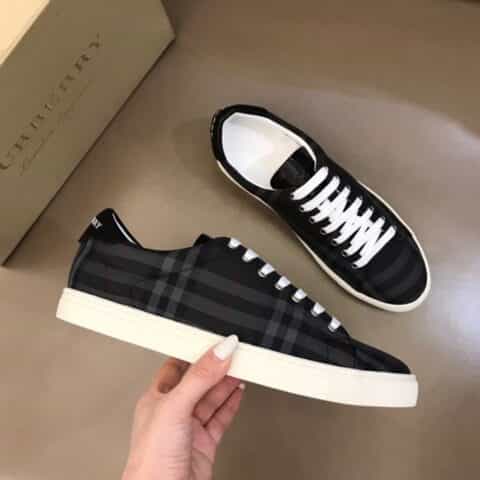 Burberry巴宝莉 B家经典格纹男士低帮休闲鞋