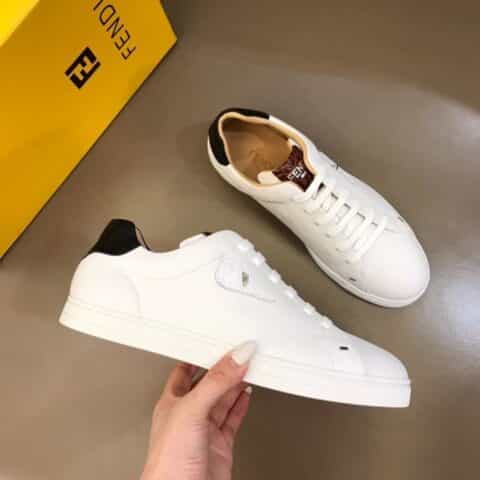 FENI芬迪   进口头层小牛皮男士高端运动休闲鞋