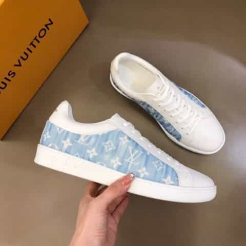 LV/路易威登 经典L老花PVC印花帆布拼接白色头层牛皮男士高端休闲运动鞋