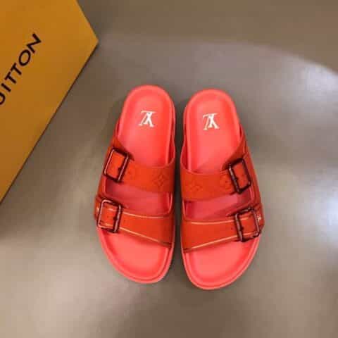 LV/路易威登 哑光黑色头层小牛皮材质奢品Trainer 凉拖鞋