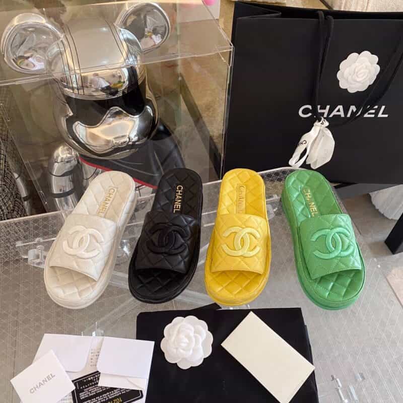 CHANEL香奈儿 𝟐𝟎𝟐𝟏春夏新品 菱格蜜儿拖鞋