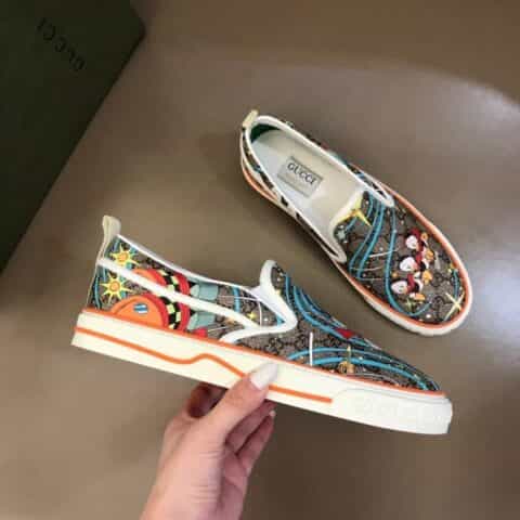 GUCCI古驰 G家 Tennis 1977系列,情侣GG运动帆布鞋