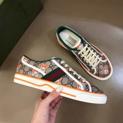 GUCCI古驰 G家 Tennis 1977系列,情侣GG运动帆布鞋