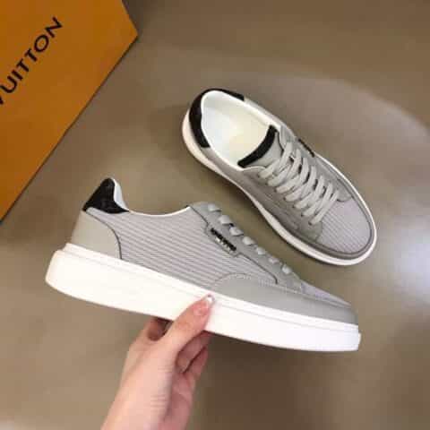 LV/路易威登 牛皮拼接透气网面材质新品男士高端休闲运动鞋