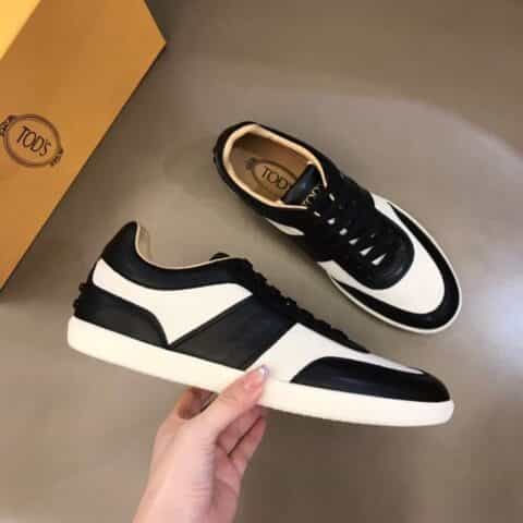 TODS 进口头层牛皮制成顶级原单男士休闲鞋