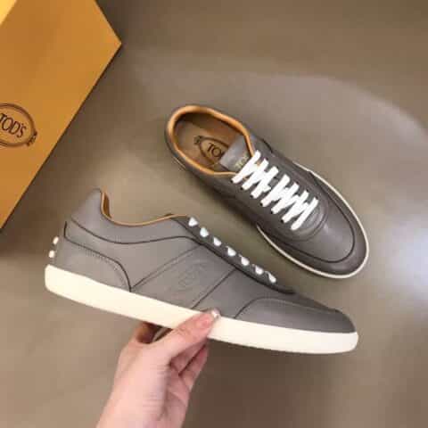 TODS 进口头层牛皮制成顶级原单男士休闲鞋
