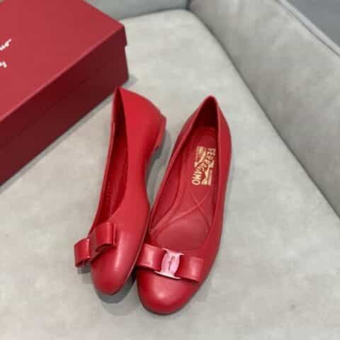 salvatore Ferraga*o 最新菲拉*慕圆头纯色羊皮蝴蝶结单鞋