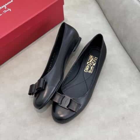 SF salvatore Ferraga*o 最新菲拉*慕圆头纯色羊皮蝴蝶结单鞋