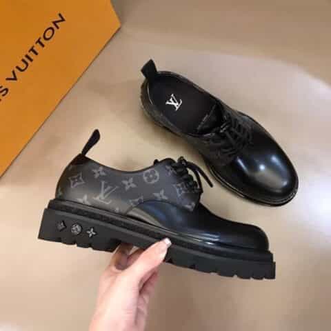 LV/路易威登 2021新款Monogram 纹饰的镜面小牛皮男士德比皮鞋