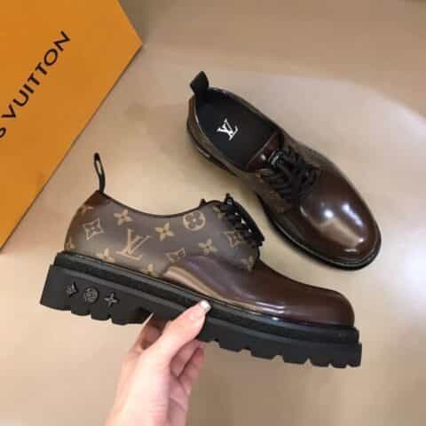 LV/路易威登 2021新款Monogram 纹饰的镜面小牛皮男士德比皮鞋