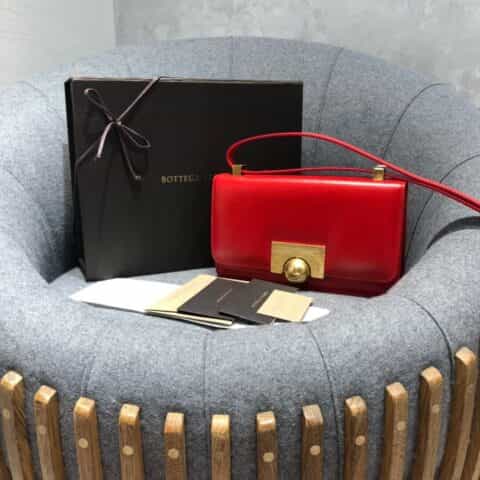 Bottega Veneta葆蝶家 Classic 21CM Bag 587222亮红色