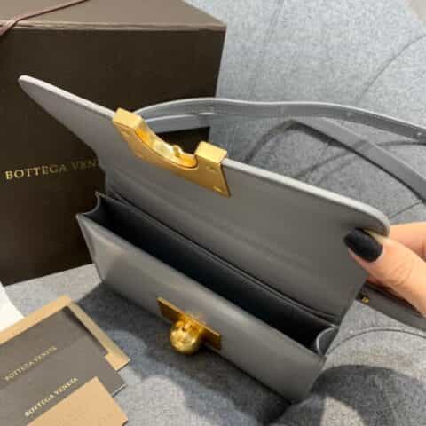 Bottega Veneta葆蝶家 Classic 21CM Bag 587222水泥灰