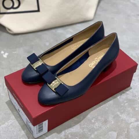 SF salvatore Ferraga*o 菲拉*慕Vara蝴蝶结经典款半内里中跟单鞋