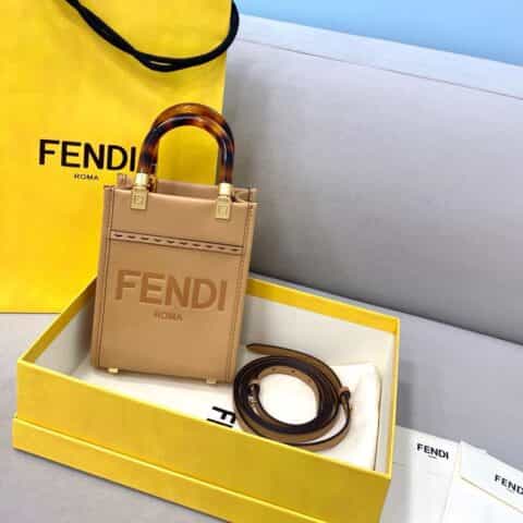 FENDI芬迪全牛皮搭配琥珀手柄手袋8376A