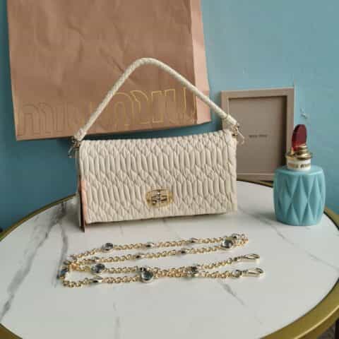 MIUMIU缪缪Cloquet进口小羊皮钻石链条包5BD417