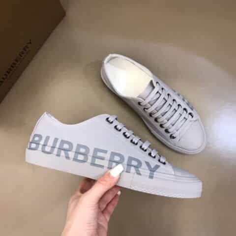 Burberry巴宝莉   2019Ss最新版面男士经典休闲帆布鞋