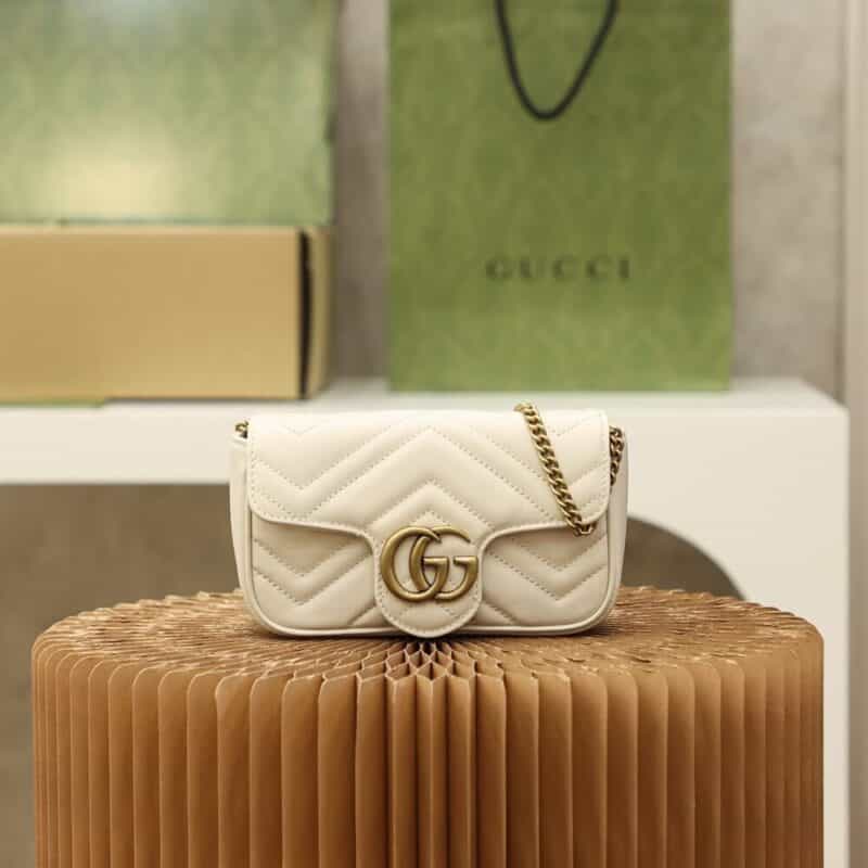 Gucci古奇Marmont绗缝super mini斜挎链条包476433白色