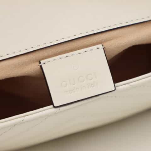 Gucci古奇Marmont绗缝super mini斜挎链条包476433白色