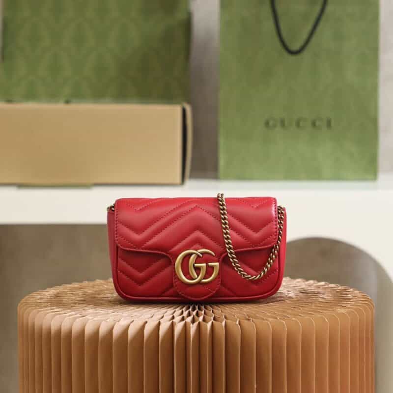 Gucci古奇Marmont绗缝super mini斜挎链条包476433红色