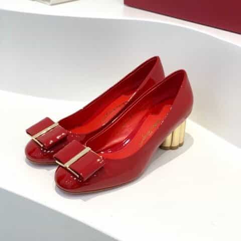 SF salvatore Ferraga*o 菲拉*慕 全新vara超大蝴蝶结圆头梅花跟高跟鞋