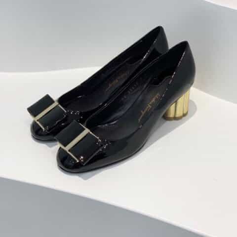 SF salvatore Ferraga*o 菲拉*慕 全新vara超大蝴蝶结圆头梅花跟高跟鞋