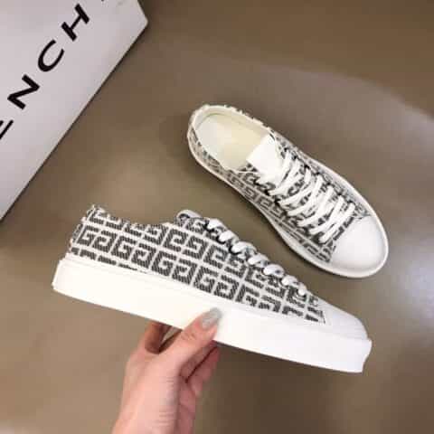 GIVENCHY纪梵希 新品板鞋 情侣帆布CITY运动鞋