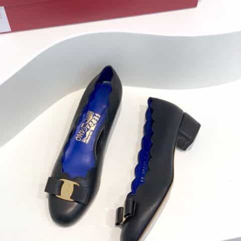 SF salvatore Ferraga*o 菲拉*慕2021新款vara系列扇形波浪边浅口单鞋