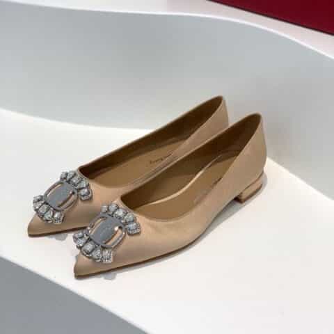 SF salvatore Ferraga*o 菲拉*慕全新钻扣尖头平底单鞋