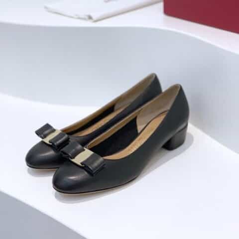 SF salvatore Ferraga*o 菲拉格*慕Vara蝴蝶结经典款半内里中跟单鞋
