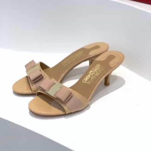 SF salvatore Ferraga*o 菲拉*慕经典款细跟拖鞋高跟凉拖