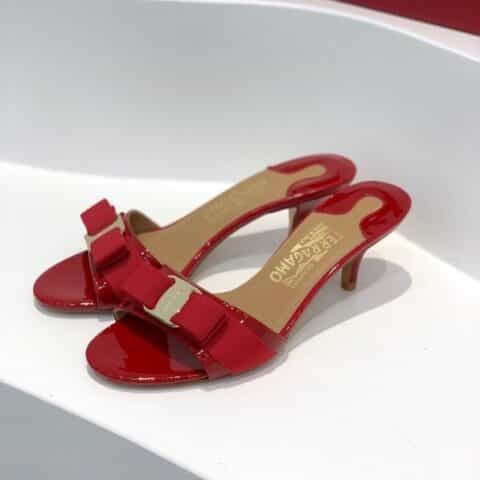 SF salvatore Ferraga*o 菲拉*慕经典款细跟拖鞋高跟凉拖