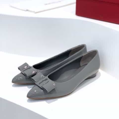 SF salvatore Ferraga*o  菲拉*慕最新糖果色走秀款尖头浅口Viva芭蕾舞鞋