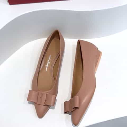 SF salvatore Ferraga*o 菲拉*慕最新糖果色走秀款尖头浅口Viva芭蕾舞鞋
