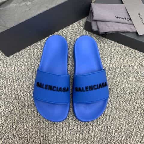BALENCIAGA巴黎世家 采用字母印花橡胶情侣沙滩拖鞋
