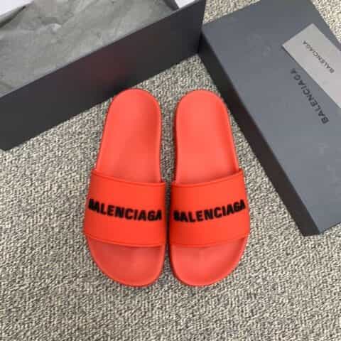 BALENCIAGA巴黎世家 采用字母印花橡胶情侣沙滩拖鞋