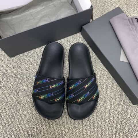 BALENCIAGA巴黎世家 采用字母印花橡胶情侣沙滩拖鞋