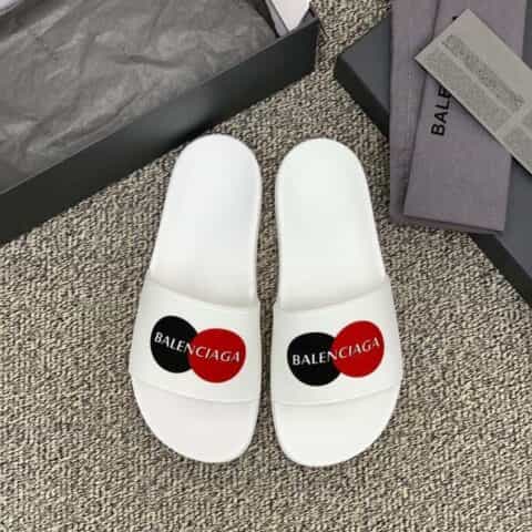 BALENCIAGA巴黎世家 采用字母印花橡胶情侣沙滩拖鞋