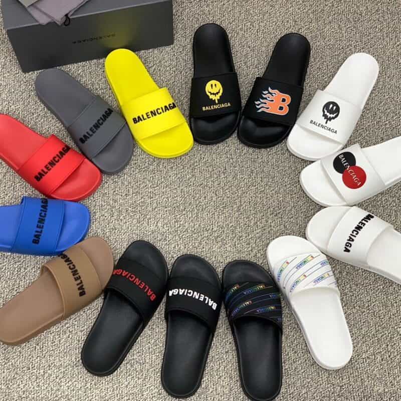 BALENCIAGA巴黎世家 采用字母印花橡胶情侣沙滩拖鞋