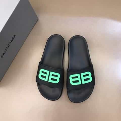 Balenciag* 巴黎.世家 夏季经典款情侣拖鞋