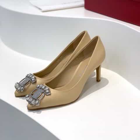 SF salvatore Ferraga*o 菲拉*慕全新钻扣尖头细跟单鞋