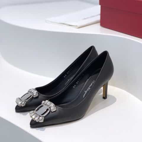 SF salvatore Ferraga*o 菲拉*慕全新钻扣尖头细跟单鞋