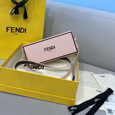 FENDI芬迪几何图形创意设计百搭小包70304