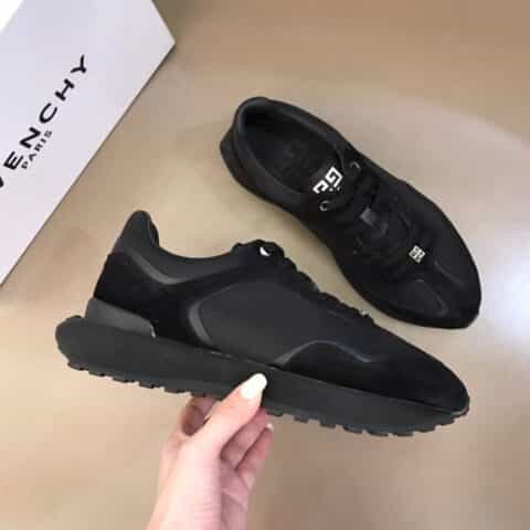 Givenchy纪梵希 2021秋冬新品男士低帮慢跑运动鞋