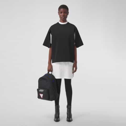 Burberry巴宝莉新款图章尼龙双肩包